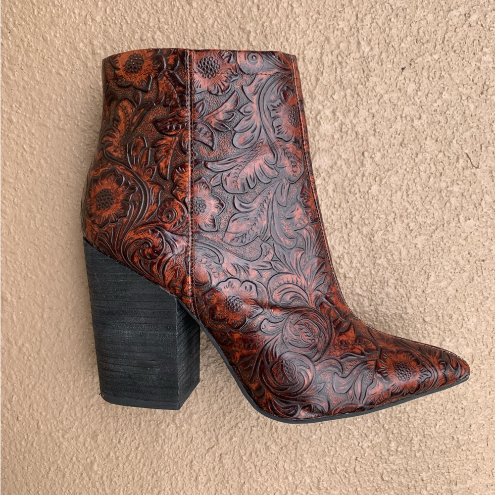 Jeffrey Campbell Truly Brown Embossed Leather Booties Size 9 - Like New